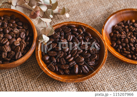 コーヒー豆 115207966