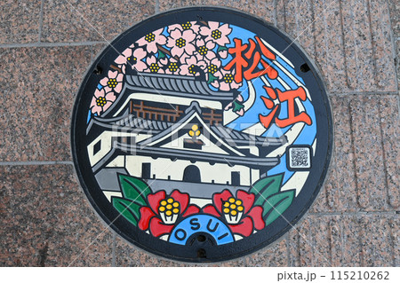 島根県の松江城をモチーフにしたマンホール 115210262