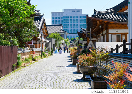 全州韓屋村の風景【韓国/全州市】 全州韓屋村の風景【韓国/全州市】 115211961