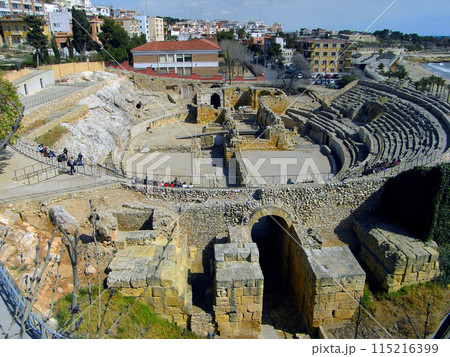 スペイン タラゴナの考古遺跡群 古代ローマ時代の円形競技場 スペイン タラゴナの考古遺跡群 古代ローマ時代の円形競技場 115216399