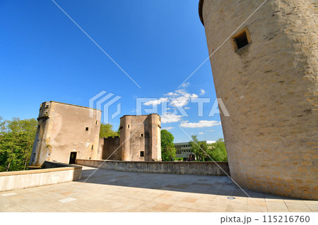 メッス、フランス。ドイツ人の門。2024年5月9日撮影。 115216760