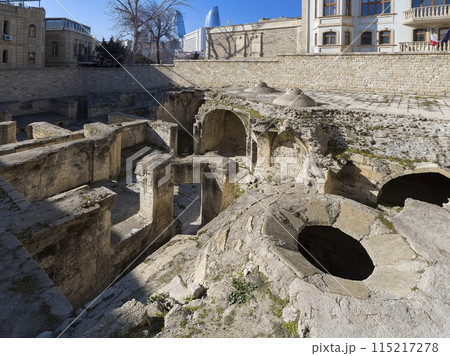 バクー・シルヴァンシャー宮殿の公衆浴場跡 / Baku, Azerbaijan 115217278