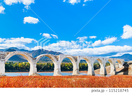 北海道 秋のタウシュベツ川橋梁 北海道 秋のタウシュベツ川橋梁 115218745