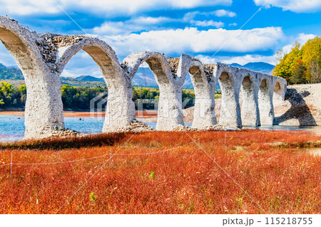 北海道 秋のタウシュベツ川橋梁 北海道 秋のタウシュベツ川橋梁 115218755