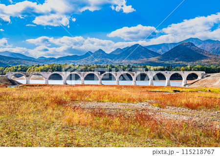 北海道 秋のタウシュベツ川橋梁 北海道 秋のタウシュベツ川橋梁 115218767