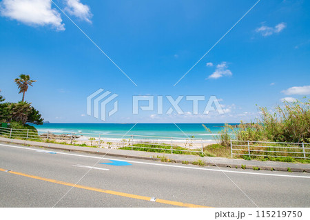 海岸通りから眺める青い空の景色 115219750