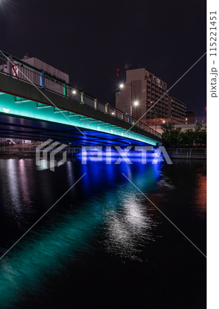東京都港区潮彩橋の夜景 115221451