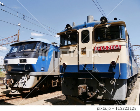 大阪 吹田 電気機関車(吹田総合車両所、EF65、210形式)(初夏) 大阪 吹田 電気機関車(吹田総合車両所、EF65、210形式)(初夏) 115222128