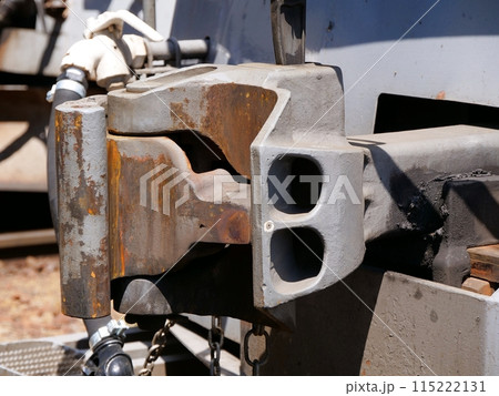 大阪　吹田　電気機関車の連結器（吹田総合車両所、EF66‐100型）（初夏） 115222131