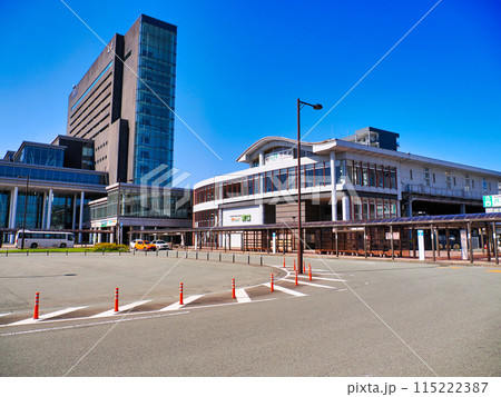 秋田駅東口駅前と秋田拠点センターアルヴェ 秋田駅東口駅前と秋田拠点センターアルヴェ 115222387