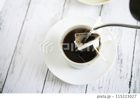 淹れたてのコーヒー 115223027