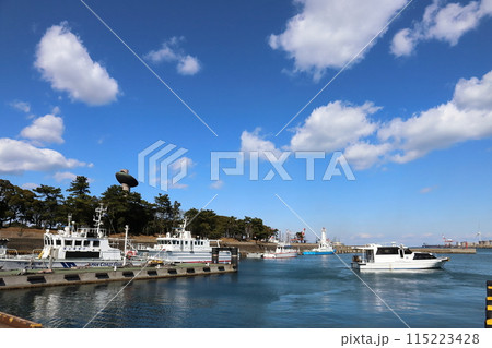 茨城　神栖　鹿島臨海工業地帯　鹿島埠頭と見学船ユーリカ 115223428