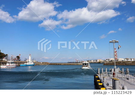 茨城　神栖　鹿島臨海工業地帯　鹿島埠頭と見学船ユーリカ 115223429