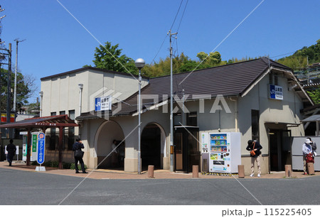 東海道本線 山崎駅の駅舎 東海道本線 山崎駅の駅舎 115225405