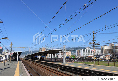 東海道本線の西宮駅構内 東海道本線の西宮駅構内 115225407