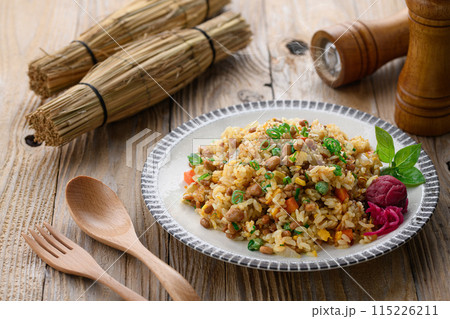 わら納豆を使った 納豆チャーハン ( 納豆の香ばしさが楽しめるアレンジ炒飯 ) わら納豆を使った 納豆チャーハン ( 納豆の香ばしさが楽しめるアレンジ炒飯 ) 115226211