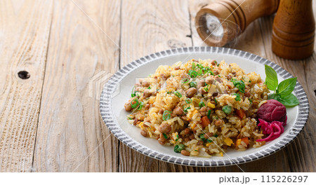納豆チャーハン ( 納豆の香ばしさが楽しめるアレンジ炒飯 ) 納豆チャーハン ( 納豆の香ばしさが楽しめるアレンジ炒飯 ) 115226297