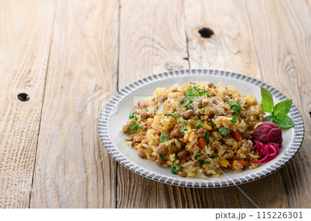 納豆炒飯 ( 納豆の香ばしさが楽しめるアレンジ炒飯 ) 納豆炒飯 ( 納豆の香ばしさが楽しめるアレンジ炒飯 ) 115226301