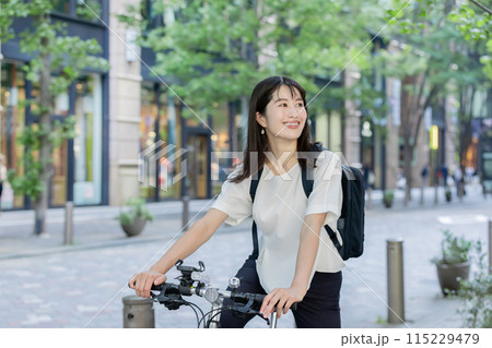 通勤 女性 自転車 115229479