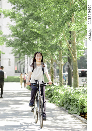 通勤 女性 自転車 115229490