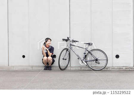 サイクリング 女性 自転車 サイクリング 女性 自転車 115229522