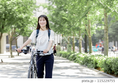 通勤 女性 自転車 115229755