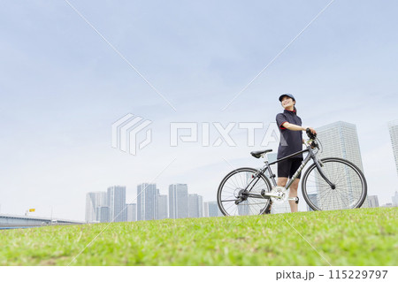 サイクリング 女性 自転車 115229797