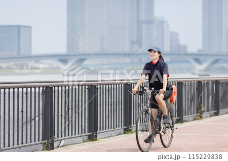 サイクリング 女性 自転車 サイクリング 女性 自転車 115229838