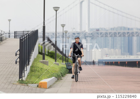 サイクリング 女性 自転車 サイクリング 女性 自転車 115229840