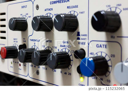 音楽録音機材（レコーディング用マイクプリアンプ）イメージ 115232065