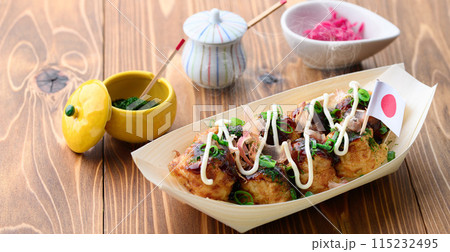 焼きたてあつあつのたこ焼き 115232495