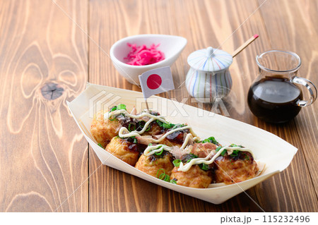 焼きたてあつあつのたこ焼き 115232496