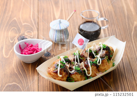 焼きたてあつあつのたこ焼き 115232501