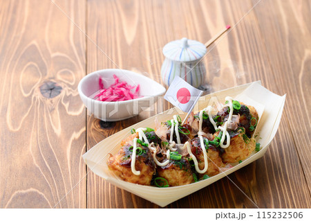 焼きたてあつあつのたこ焼き 115232506