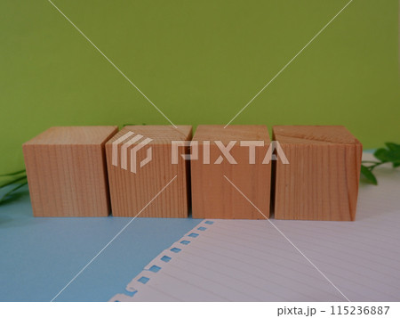 キューブ　4個　テキストスペース　アイキャッチ画像 115236887