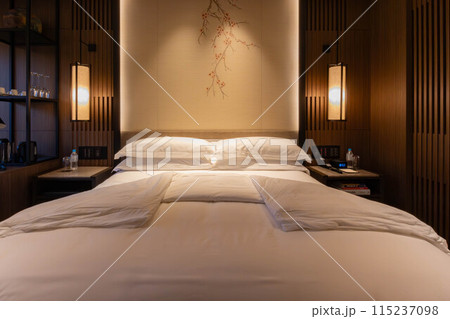 北海道 ニセコの高級リゾートホテル、東山ニセコビレッジ、リッツ・カールトン・リザーブの客室 115237098