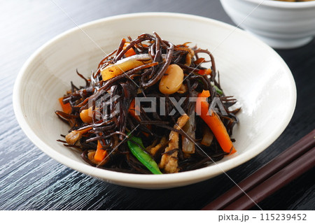 ひじきの煮物 115239452