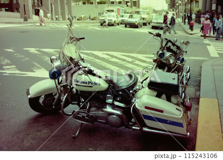 1980年代のアメリカの警察車両:ボストン市警ハーレー(ネガフィルム・退色あり) 1980年代のアメリカの警察車両:ボストン市警ハーレー(ネガフィルム・退色あり) 115243106