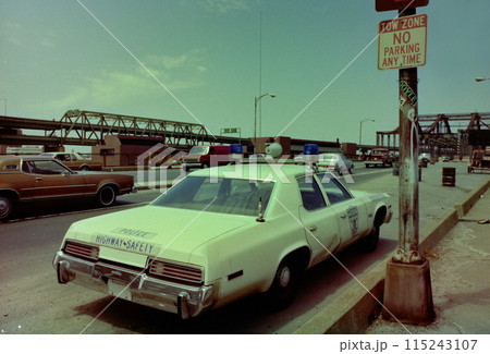 1980年代のアメリカの警察車両：マサチューセッツ交通警察（ネガフィルム・退色あり） 115243107