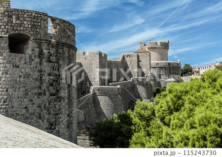 The famous strong city wall of Dubrovnik The famous strong city wall of Dubrovnik 115243730