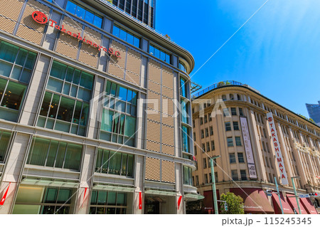 東京　中央区　日本橋の都市風景　日本橋高島屋S.C. 115245345