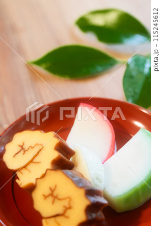 普段に食べる小さな伊達巻と切り落としの蒲鉾 普段に食べる小さな伊達巻と切り落としの蒲鉾 115245612