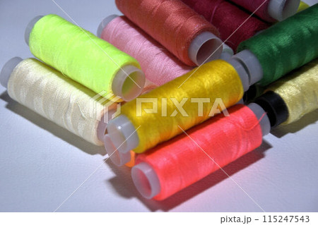 カラフルな糸 カラフルな糸 115247543
