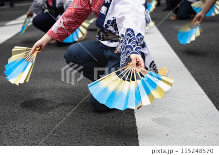 仙台青葉まつり すずめ踊り大流し扇子さばき 仙台青葉まつり すずめ踊り大流し扇子さばき 115248570