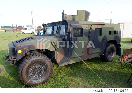 横田基地で警備に使用されるハンヴィーの写真素材 [115248936] - PIXTA