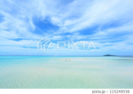 沖縄　宮古島　透明度抜群の海 115249536