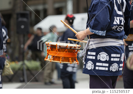 仙台青葉まつり すずめ踊り大流し鳴り物太鼓 仙台青葉まつり すずめ踊り大流し鳴り物太鼓 115250537