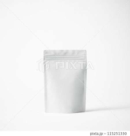 パウチ 白背景 パウチ 白背景 115251330
