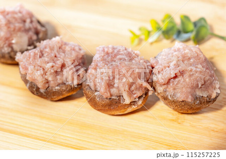 シイタケの肉詰め シイタケの肉詰め 115257225