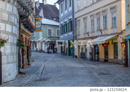 チェスキー クルムロフ 115258024